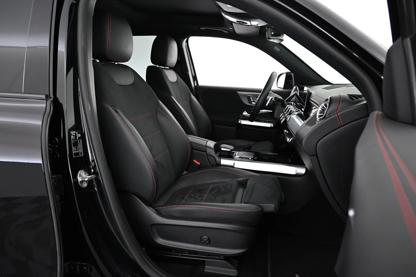 Car Image - mUAtiZxVe7UanAkErpDUX
