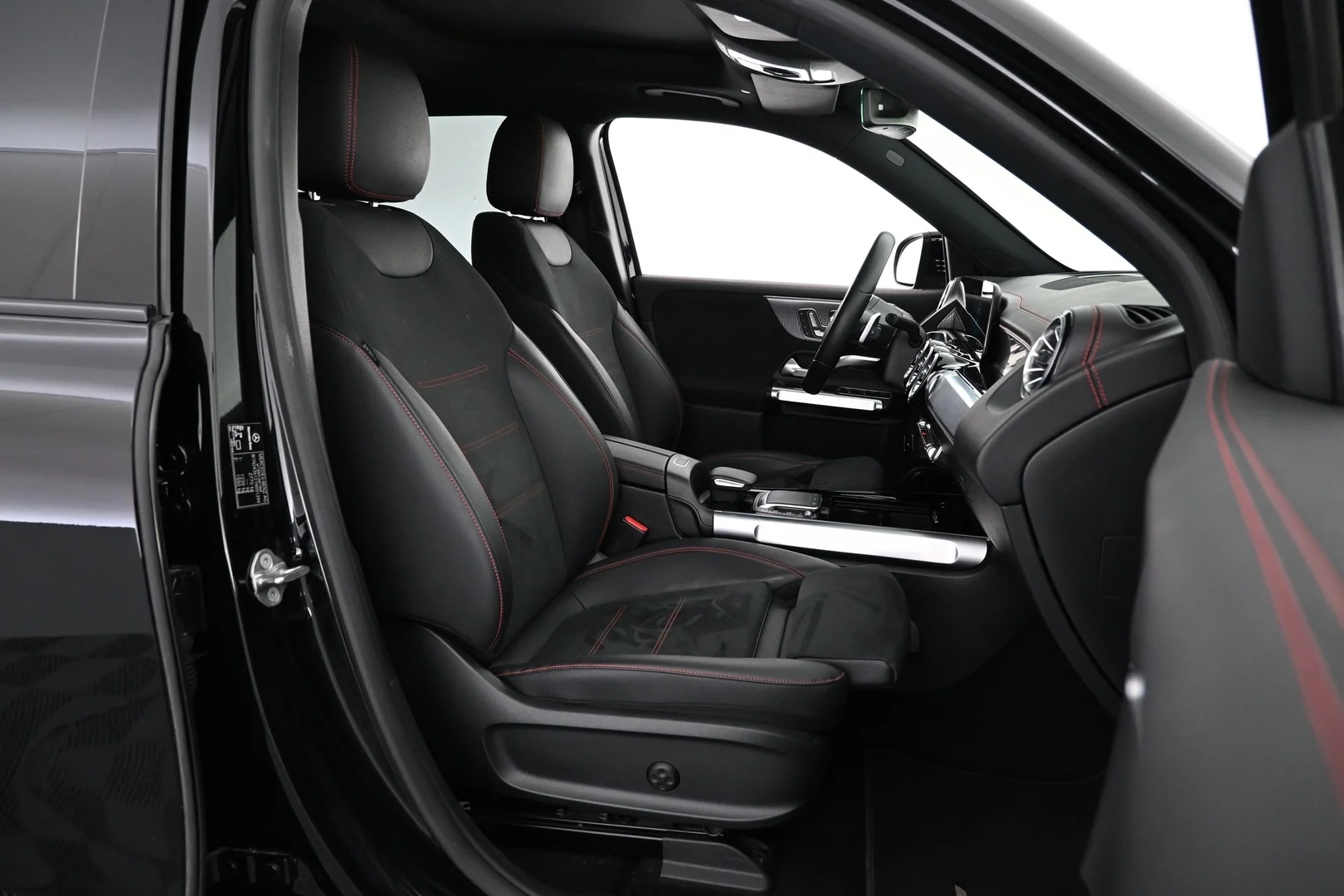 Car Image - mUAtiZxVe7UanAkErpDUX