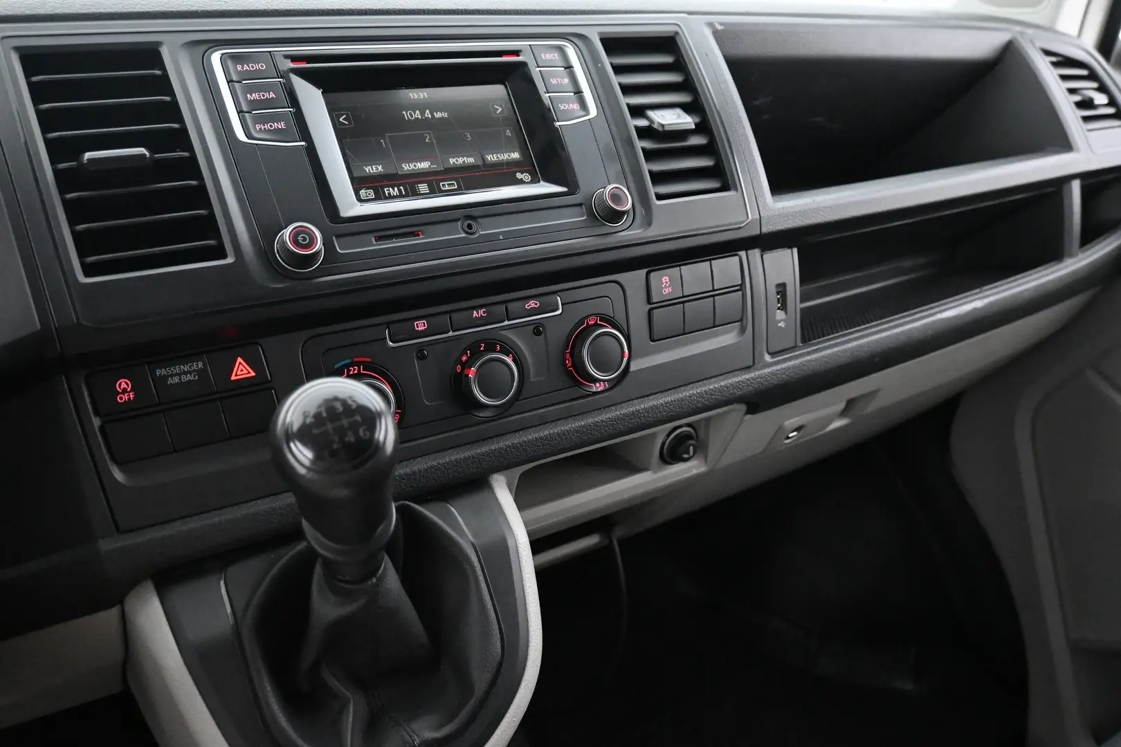 Car Image - AOCwEuwV8adroO3NOK2hh