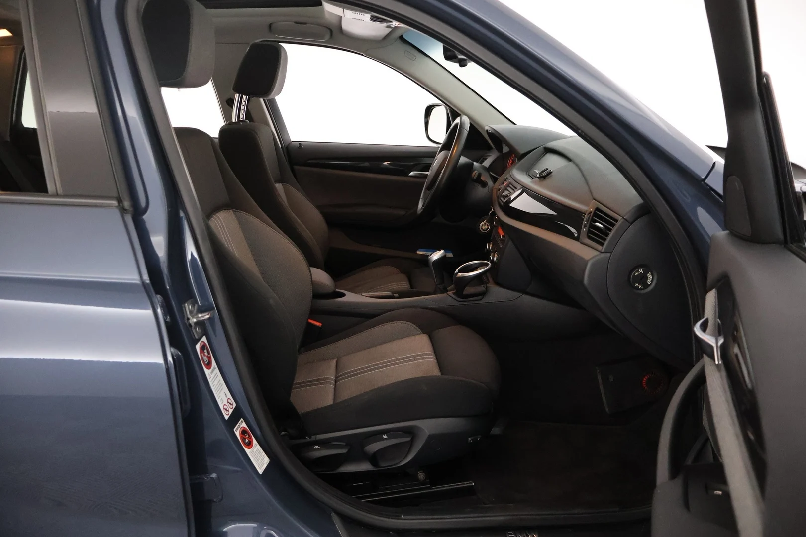 Car Image - 1xCG60pM0H2XI4LnMPjCCu