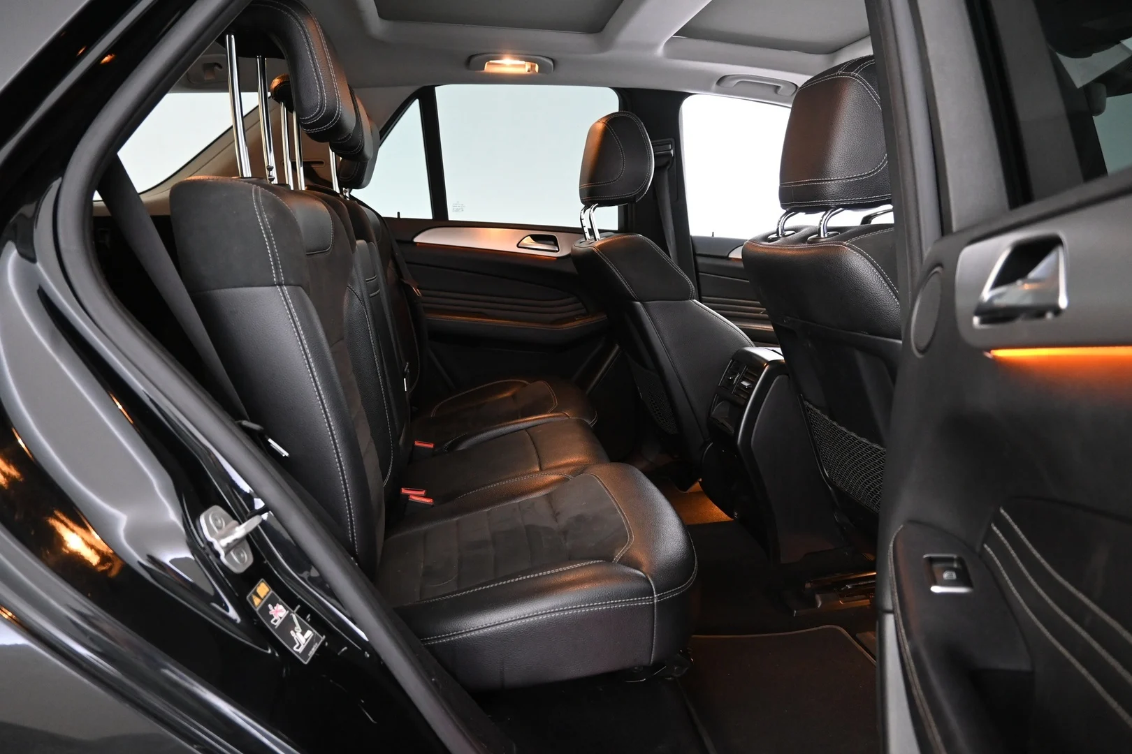 Car Image - 2eYDl3GLE6EOTe6HoSUlWb