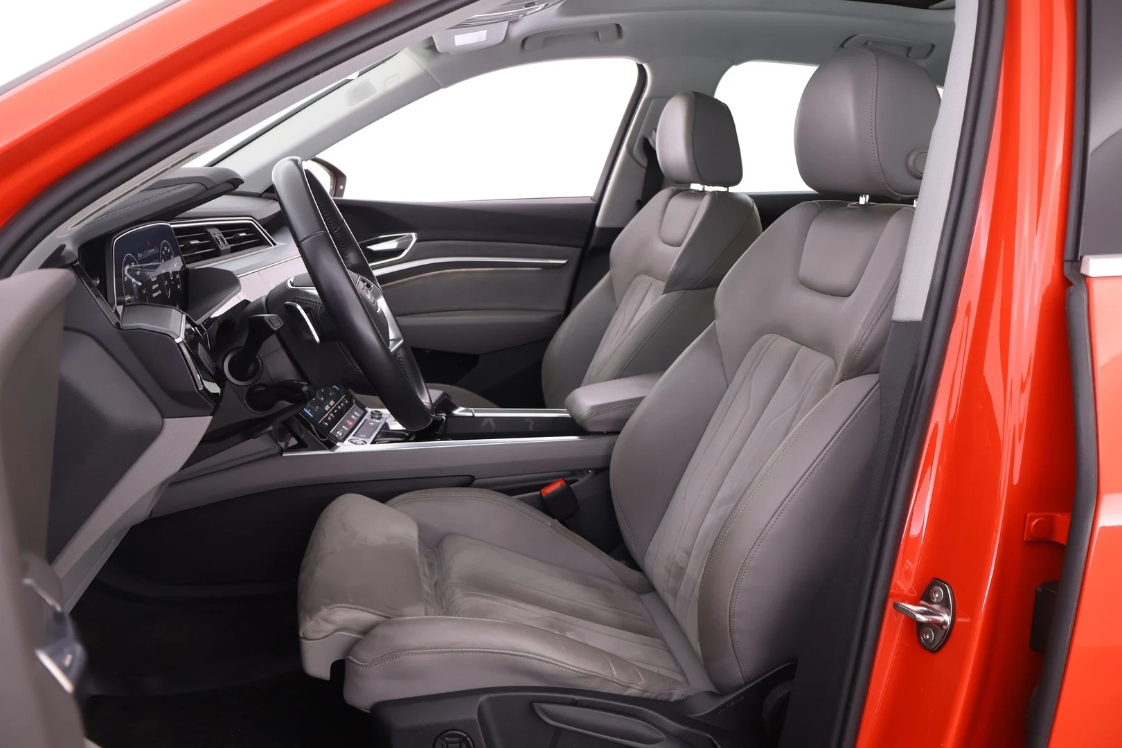 Car Image - 6wr2iBXAHWuDkaLfhqpPUd