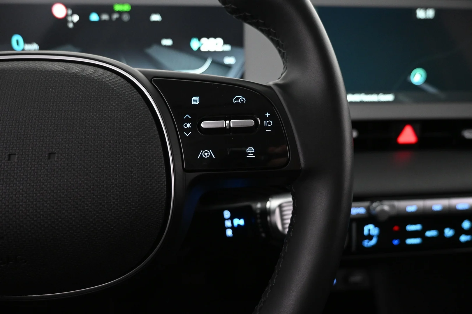 Car Image - MQHI751N5nRmul1hvrLhF
