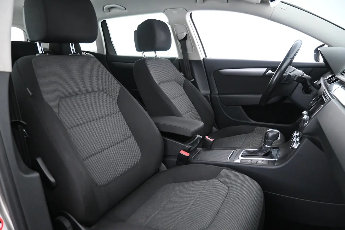 Car Image - 2ul09TQj7WcIeVawdtqapK