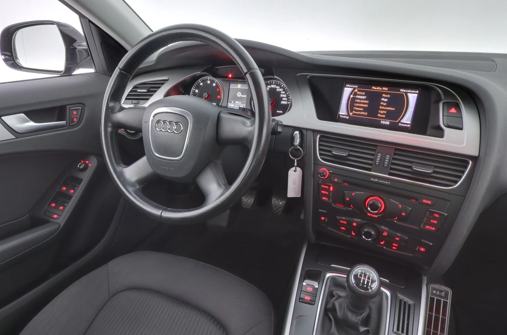 Car Image - 4yAWOpwfoABxyKTb2D34XU