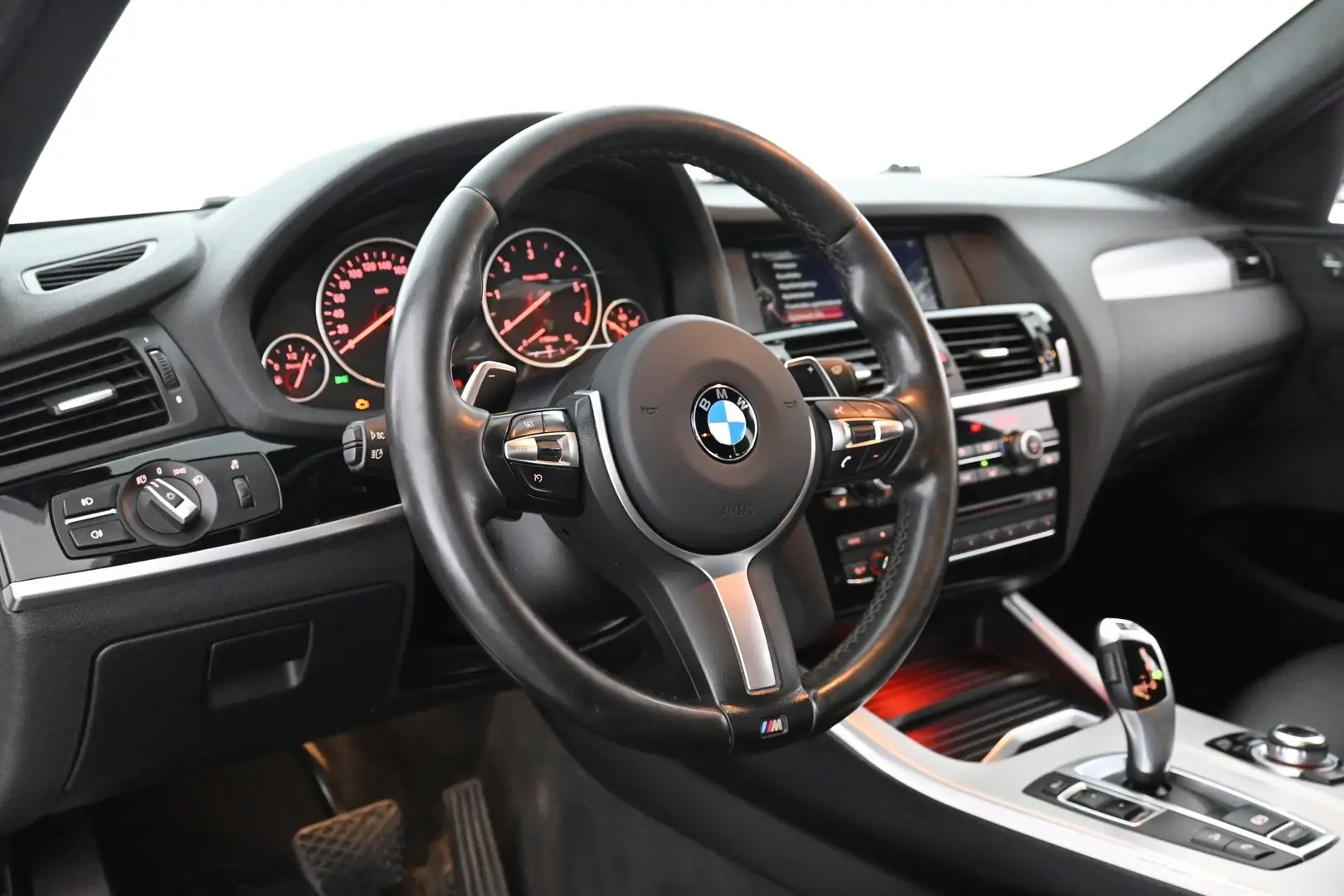 Car Image - 3bUTMojxKJzqC2QHhIrDre