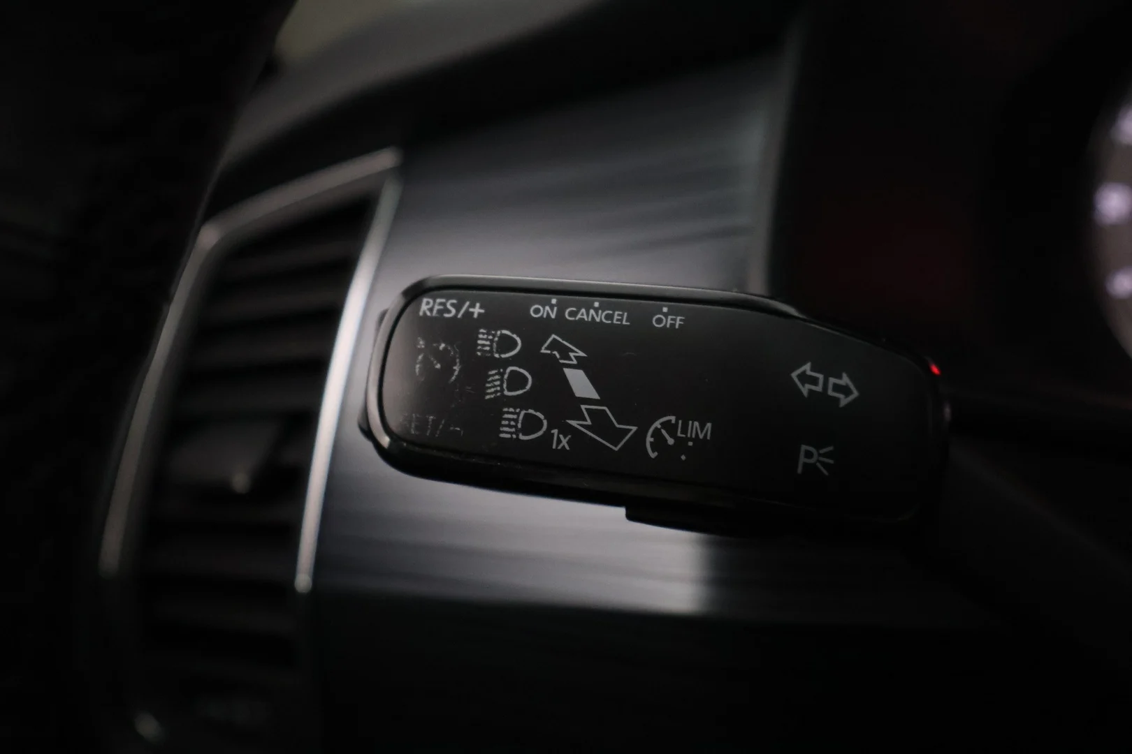 Car Image - 7uogmKNpzf2aIPJcpooVbm