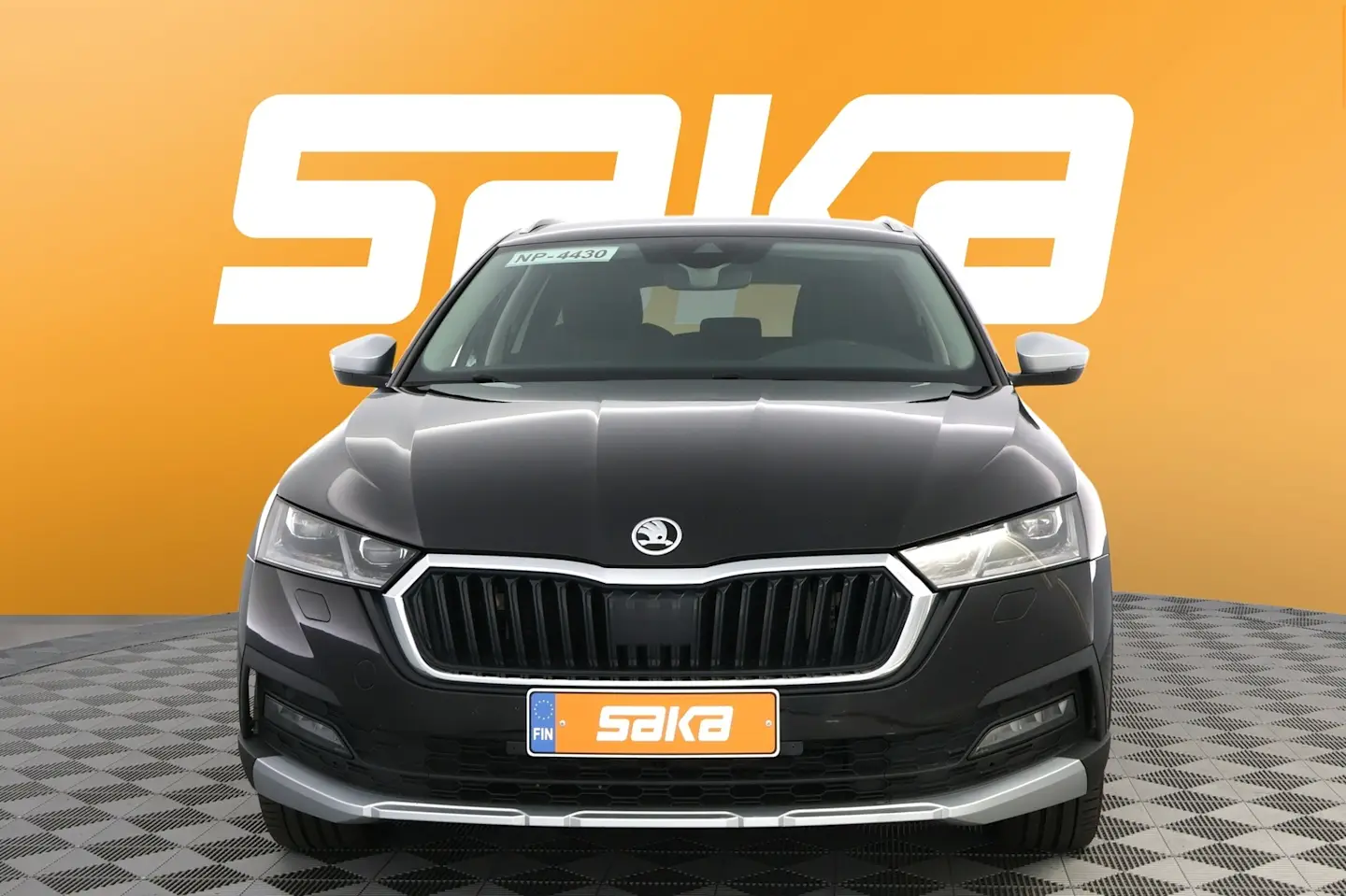 Car Image - UunPpROg0z6VOzF8VRda9