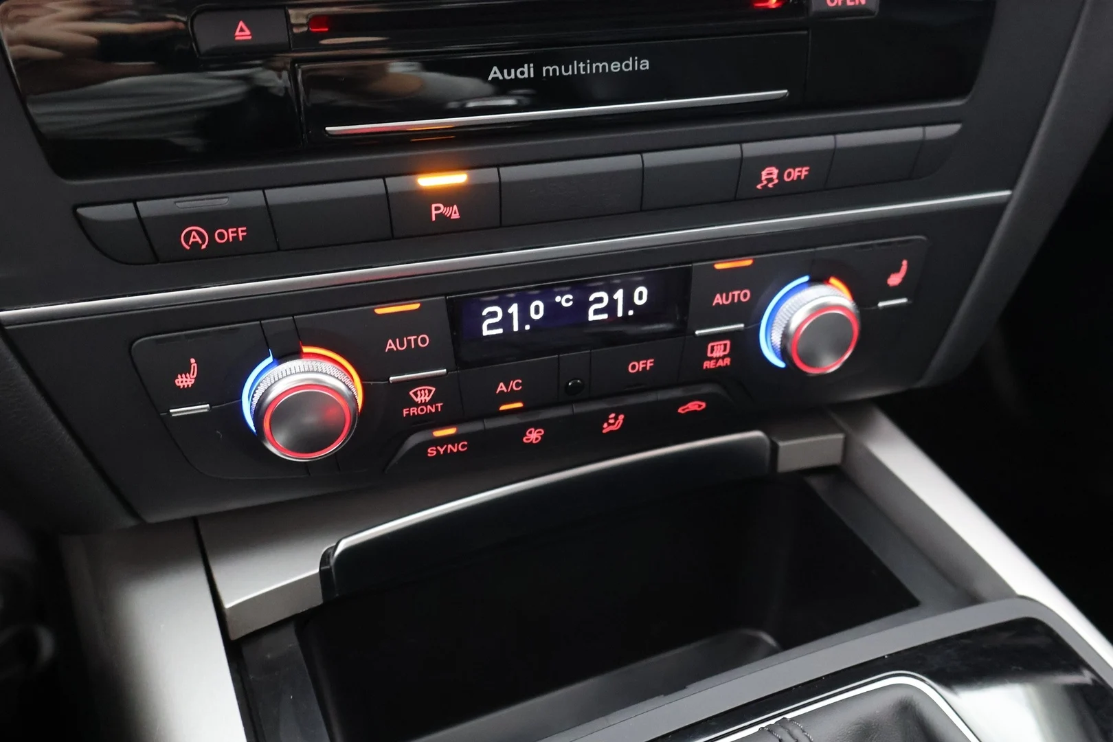 Car Image - 2v7q50pdv4KdLbf2IxBO8Z