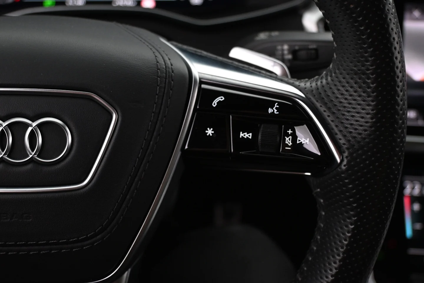 Car Image - DQGC945X4wOgbmkW1apdb