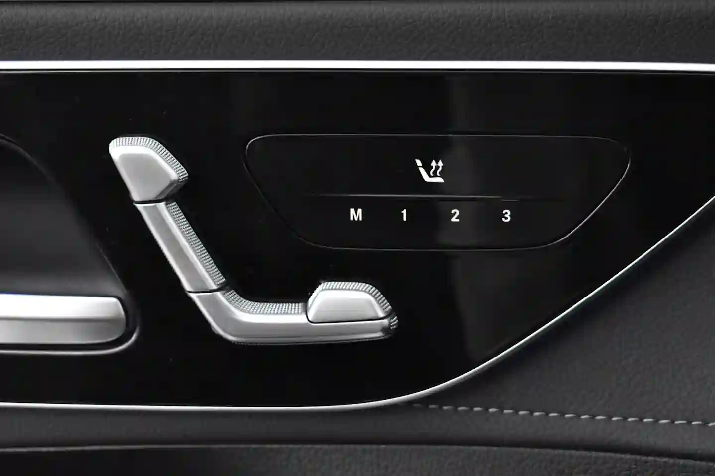 Car Image - DWzuOdhHX84dKYkYqVxia