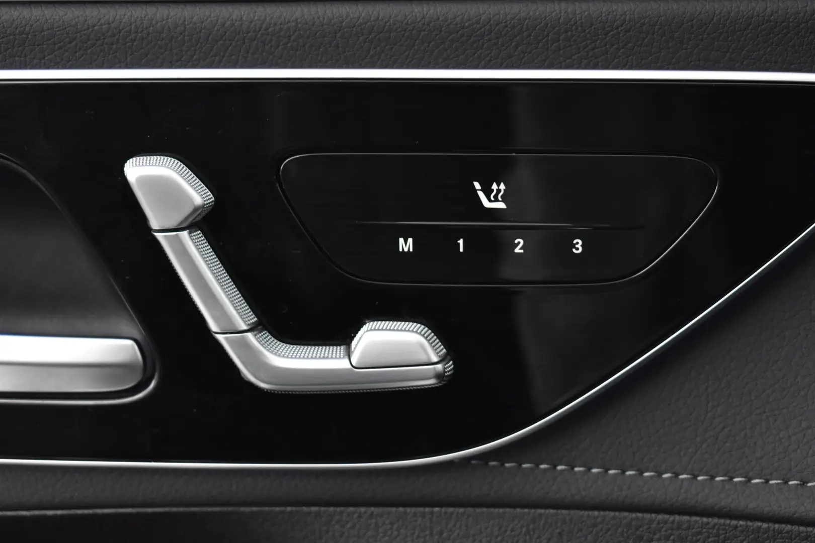 Car Image - DWzuOdhHX84dKYkYqVxia