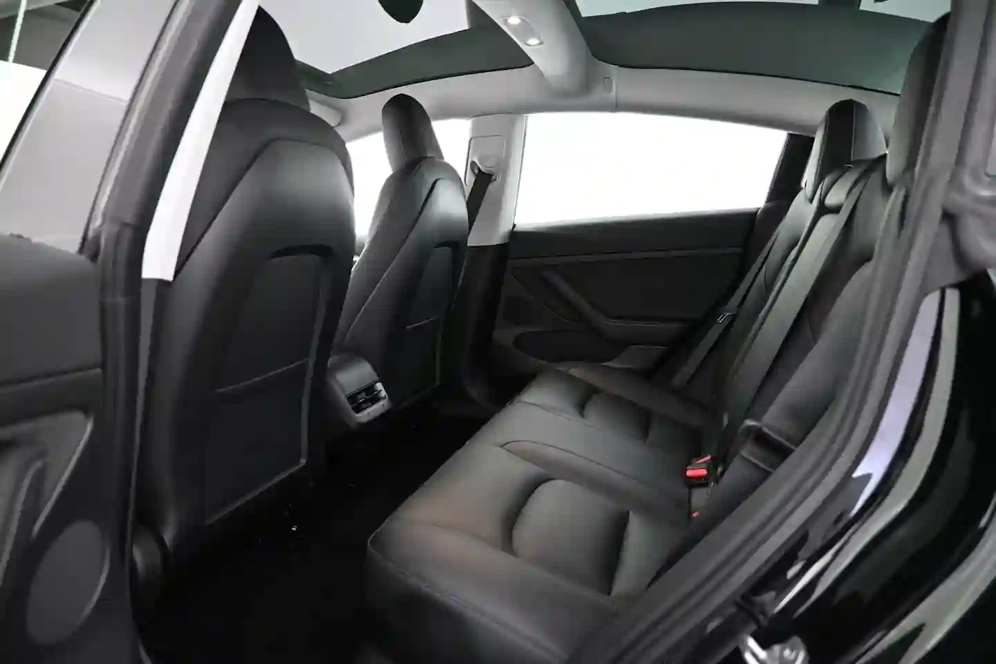 Car Image - 1Zj0zwT8f1VKLlf0wgKxS0