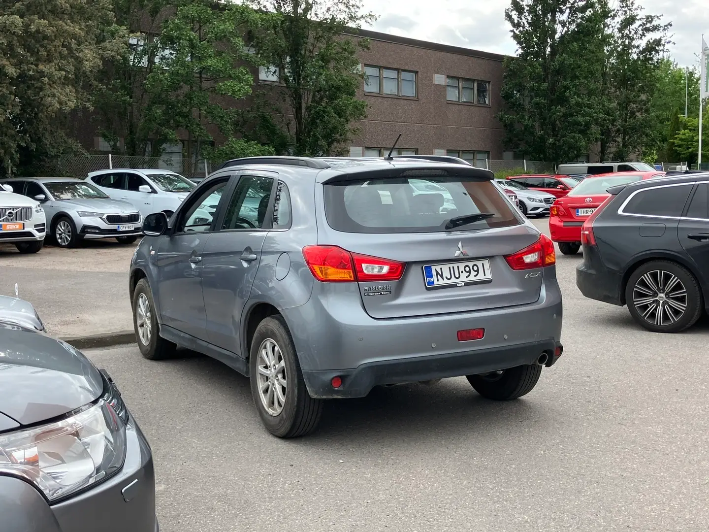 Car Image - G0R6qDSGzxASsr1DjJQzF