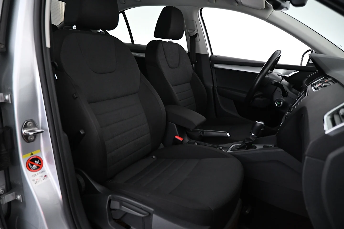 Car Image - 7fH9ATi2ufQmDMcmvsRx9i