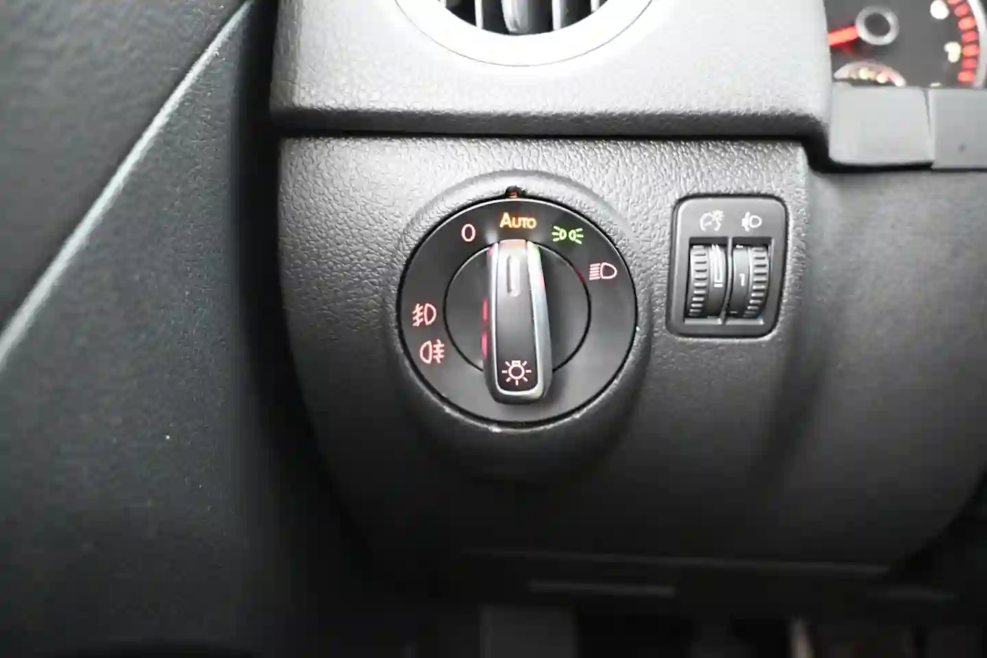 Car Image - 6TrG6ORZfoO1hi8wFGJzmf