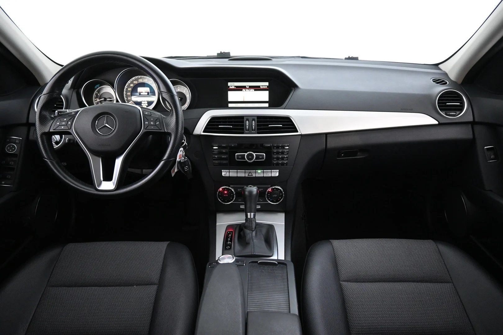 Car Image - 67QPSRZQPLyZaoZXsnsQJL