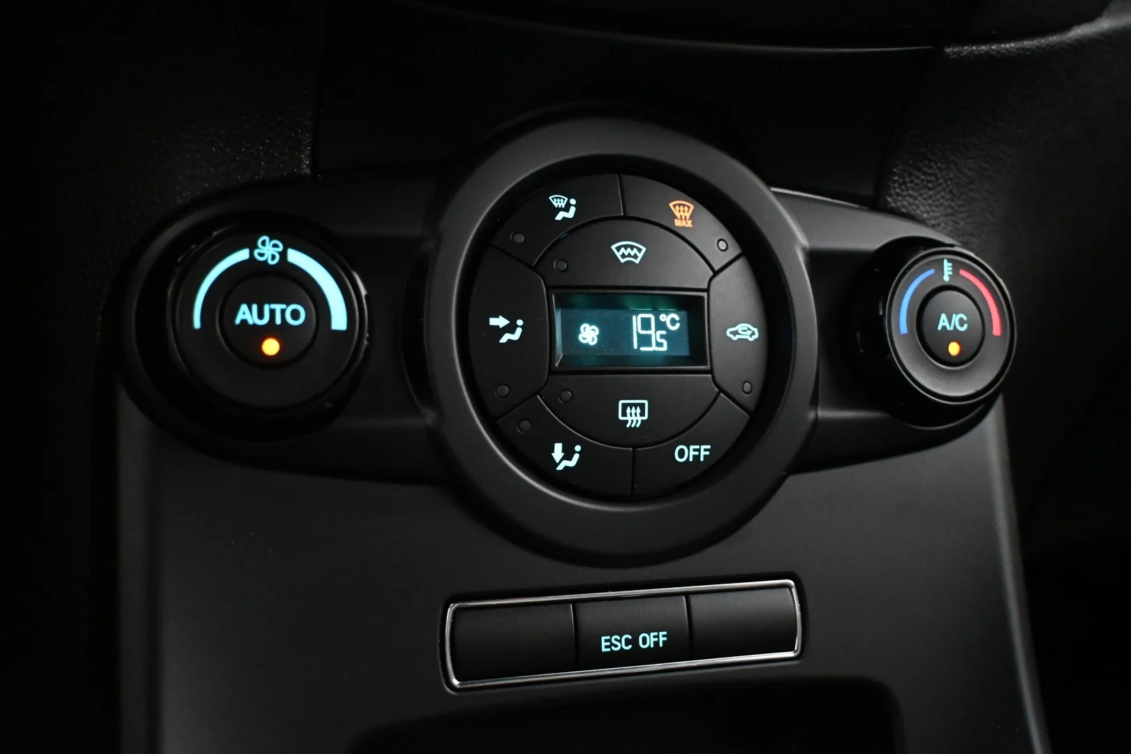 Car Image - 637HVJiGSxvcXECI3fhvBv