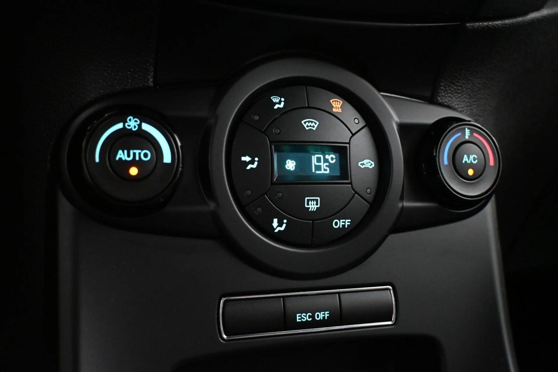 Car Image - 637HVJiGSxvcXECI3fhvBv