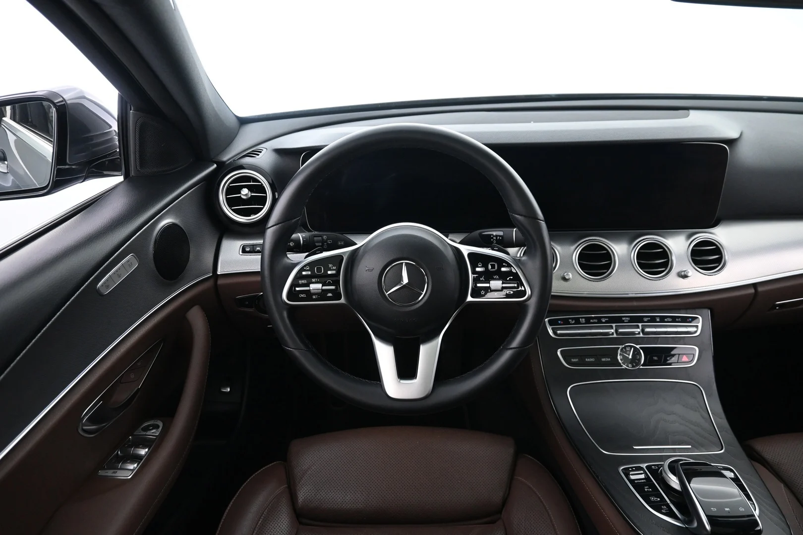 Car Image - 2VzzWZdHbzavbnHHZelRxO