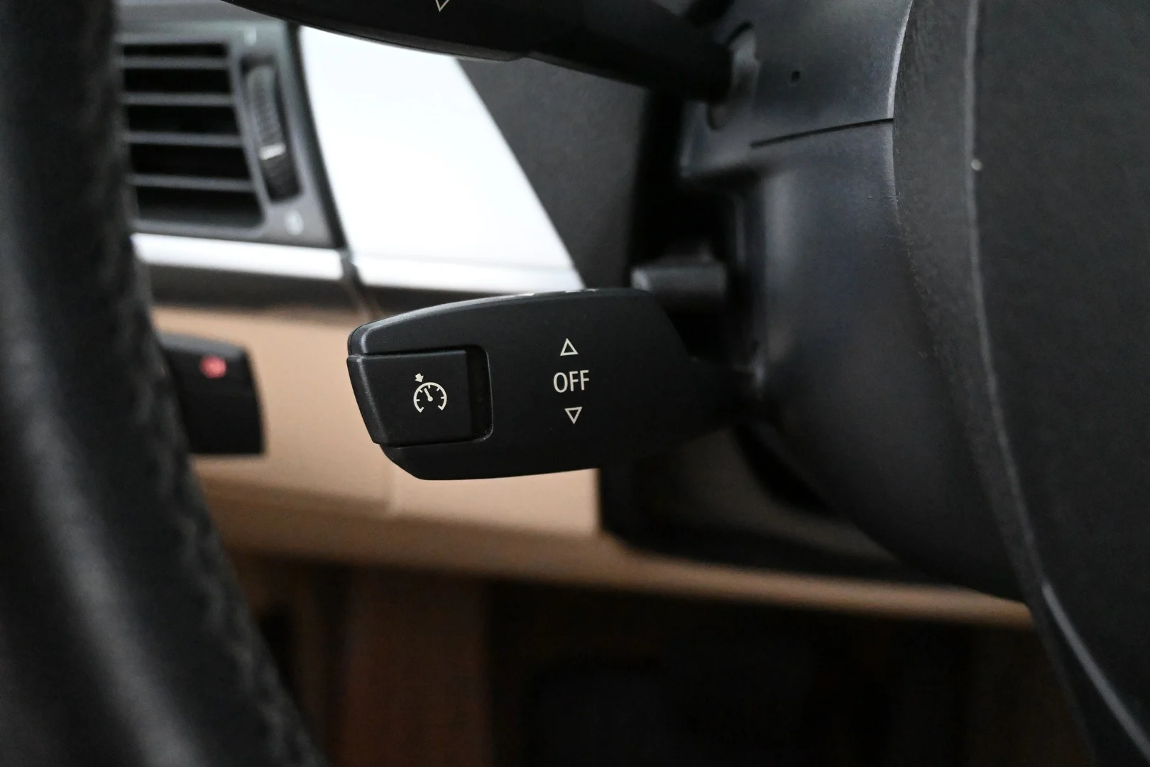Car Image - 4rJmPFVBgT4bdsZpLnxjWJ