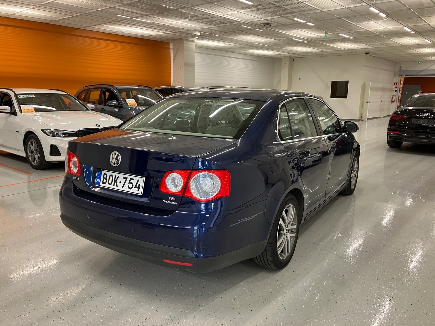 Car Image - RaUaaWJaW7pCJPC9mtwNO
