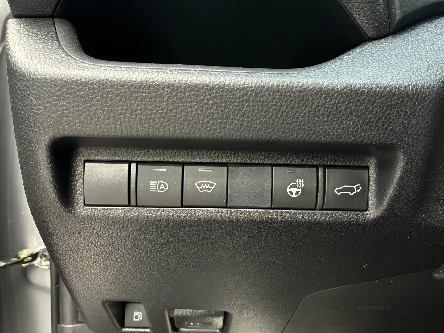 Car Image - 2YMyamGZWyl7HTgTlhQqxC