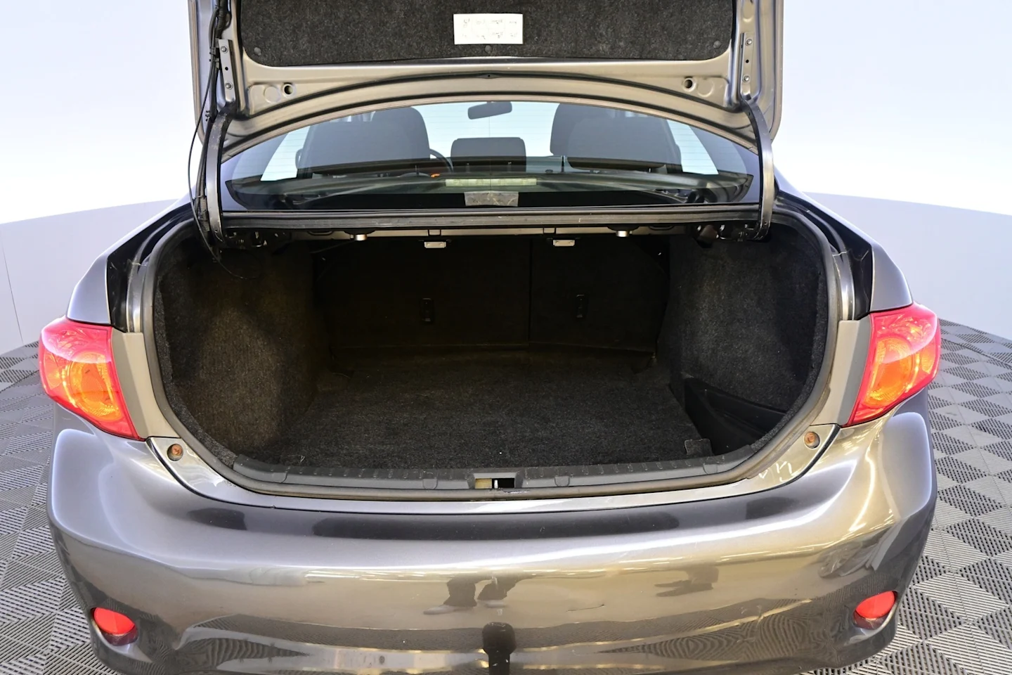 Car Image - 4LaF5f4GNCFDdsO7KHZfKJ