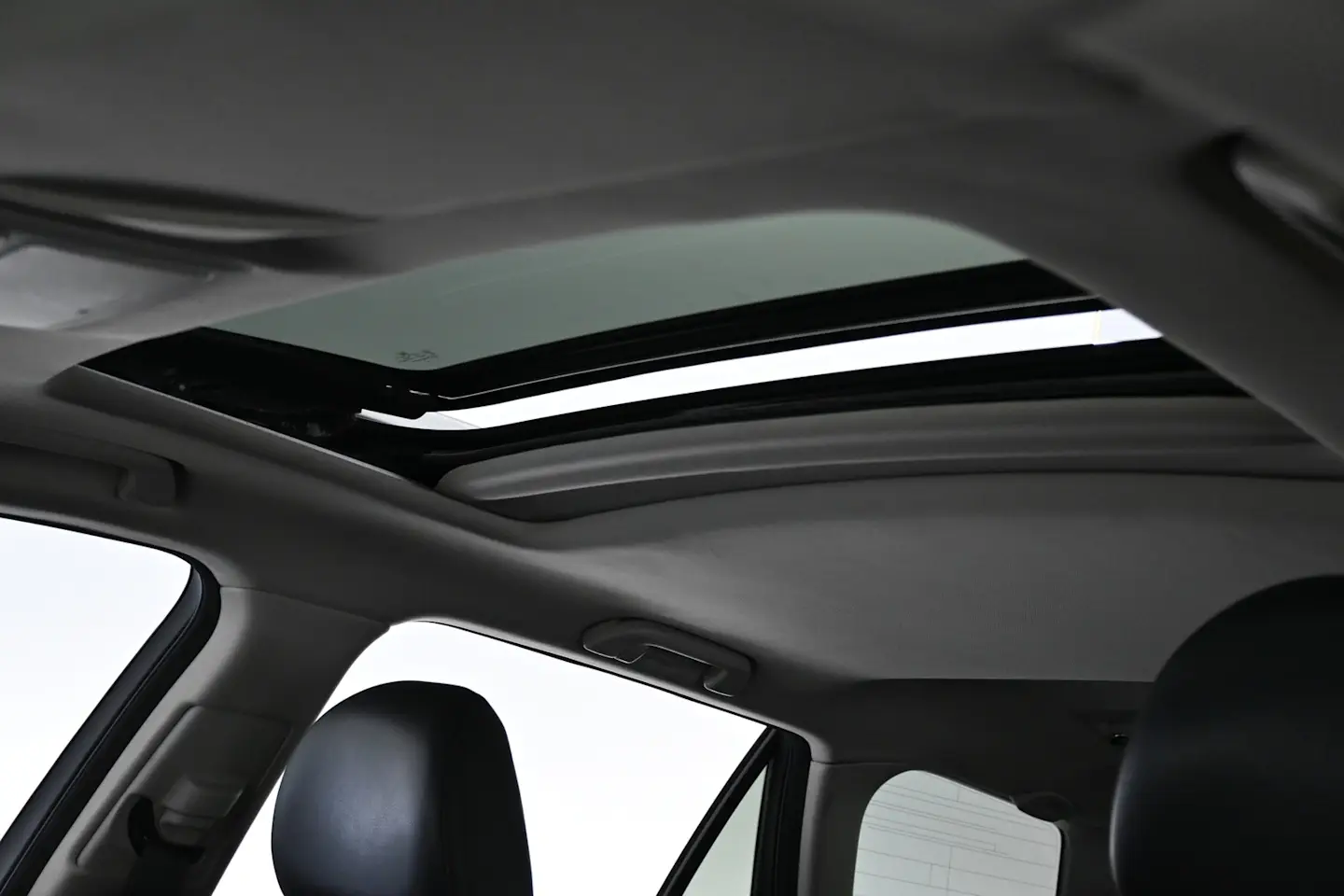 Car Image - 4k7NB2Cdi5NvYmyvvypPX8