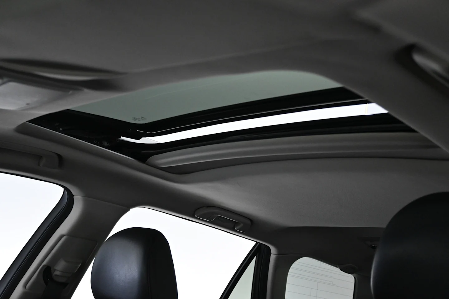 Car Image - 4k7NB2Cdi5NvYmyvvypPX8