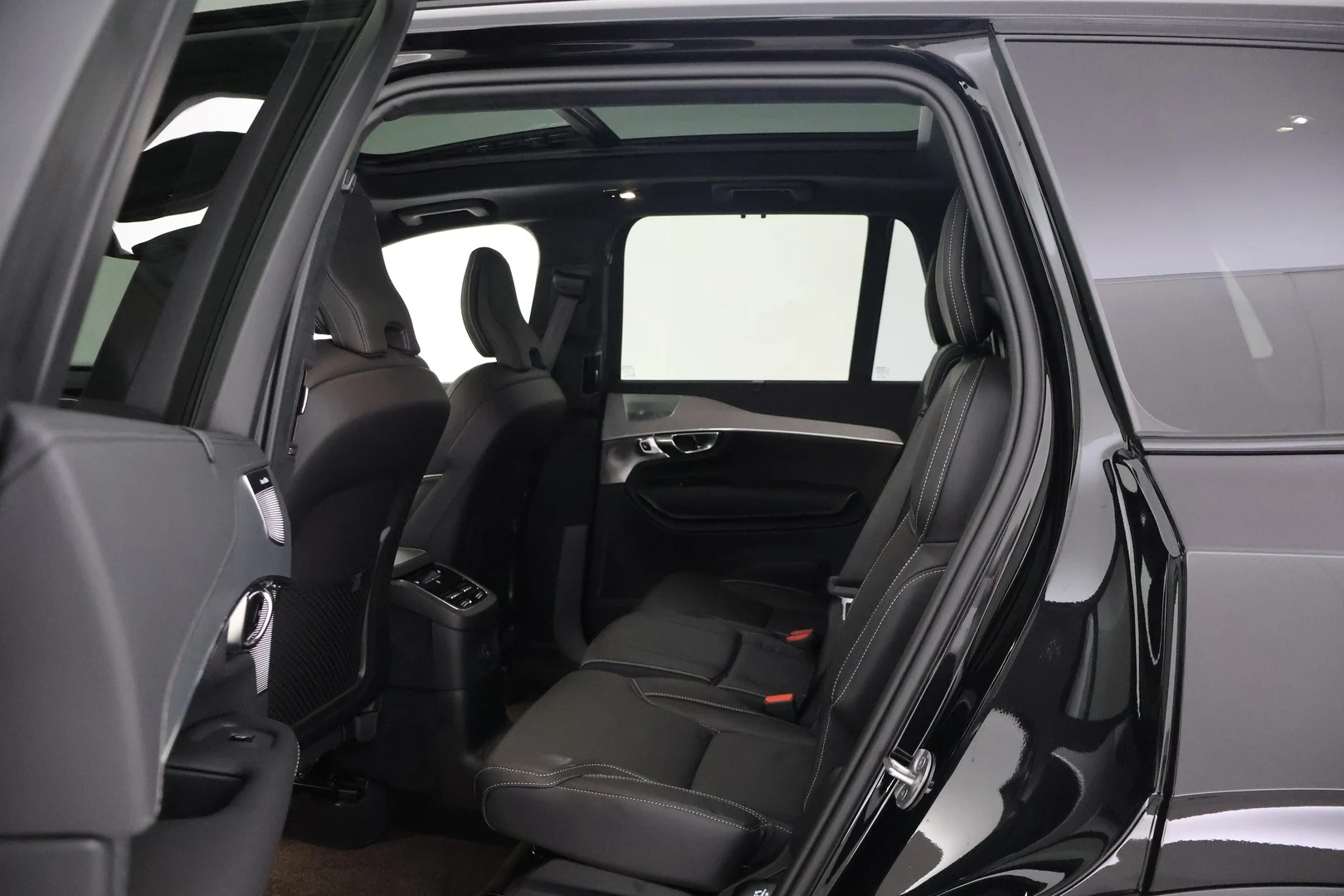 Car Image - 1lTbtKyqarjFUvkOu8oQu0