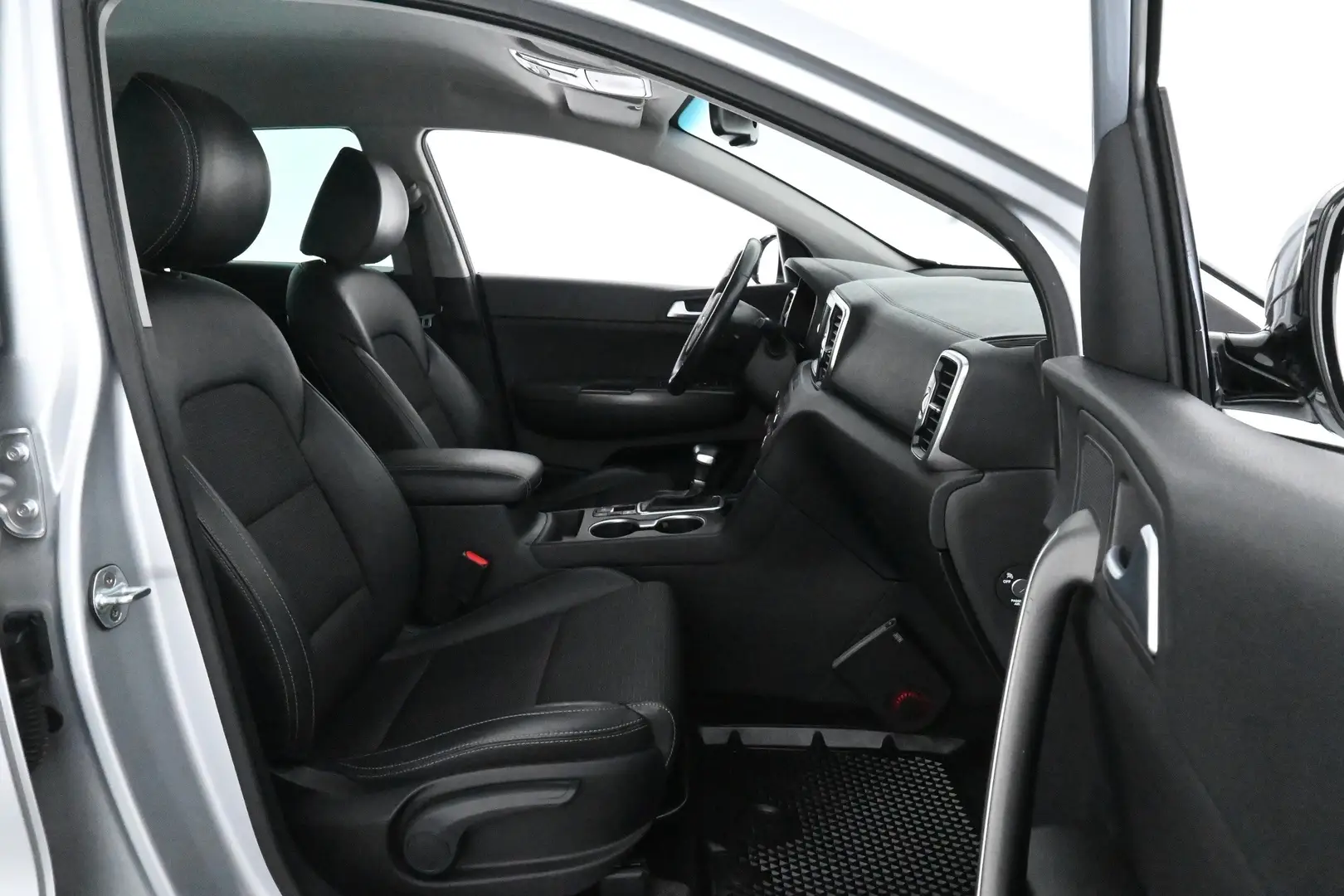 Car Image - 1ig3vtLMYxwhZOHKJzIQB5