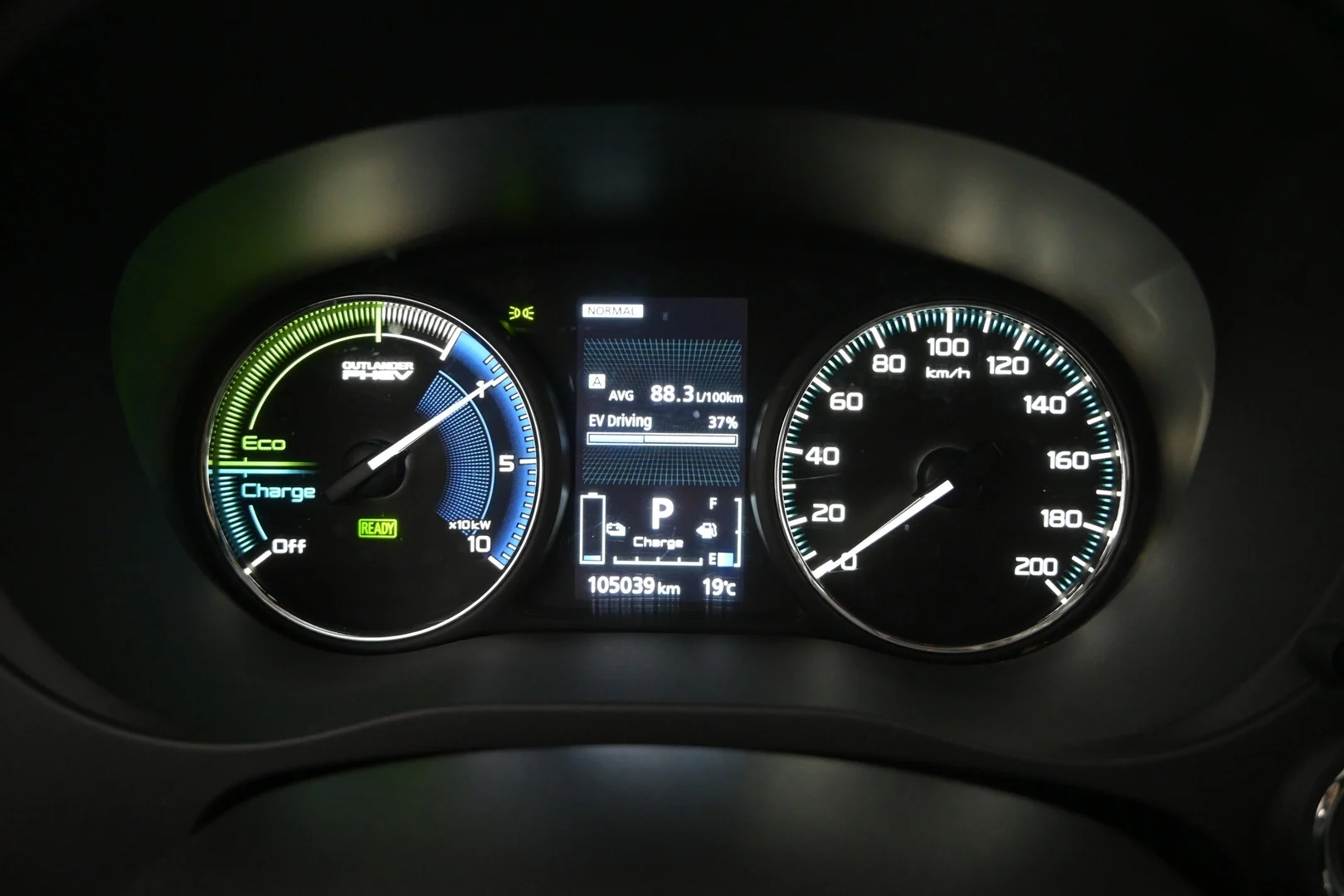 Car Image - rX3z3hcYitOiQQ46EixyI