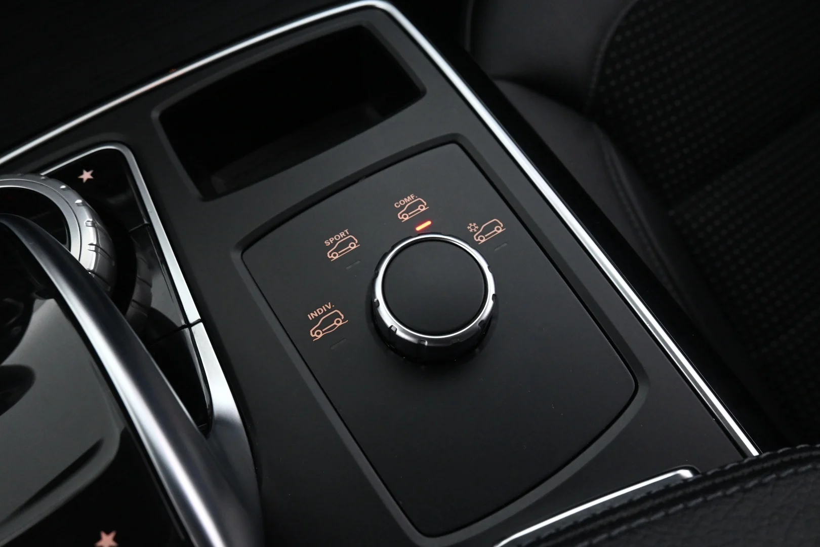 Car Image - R0DWI4NTKjW7Dgb7DUhPV