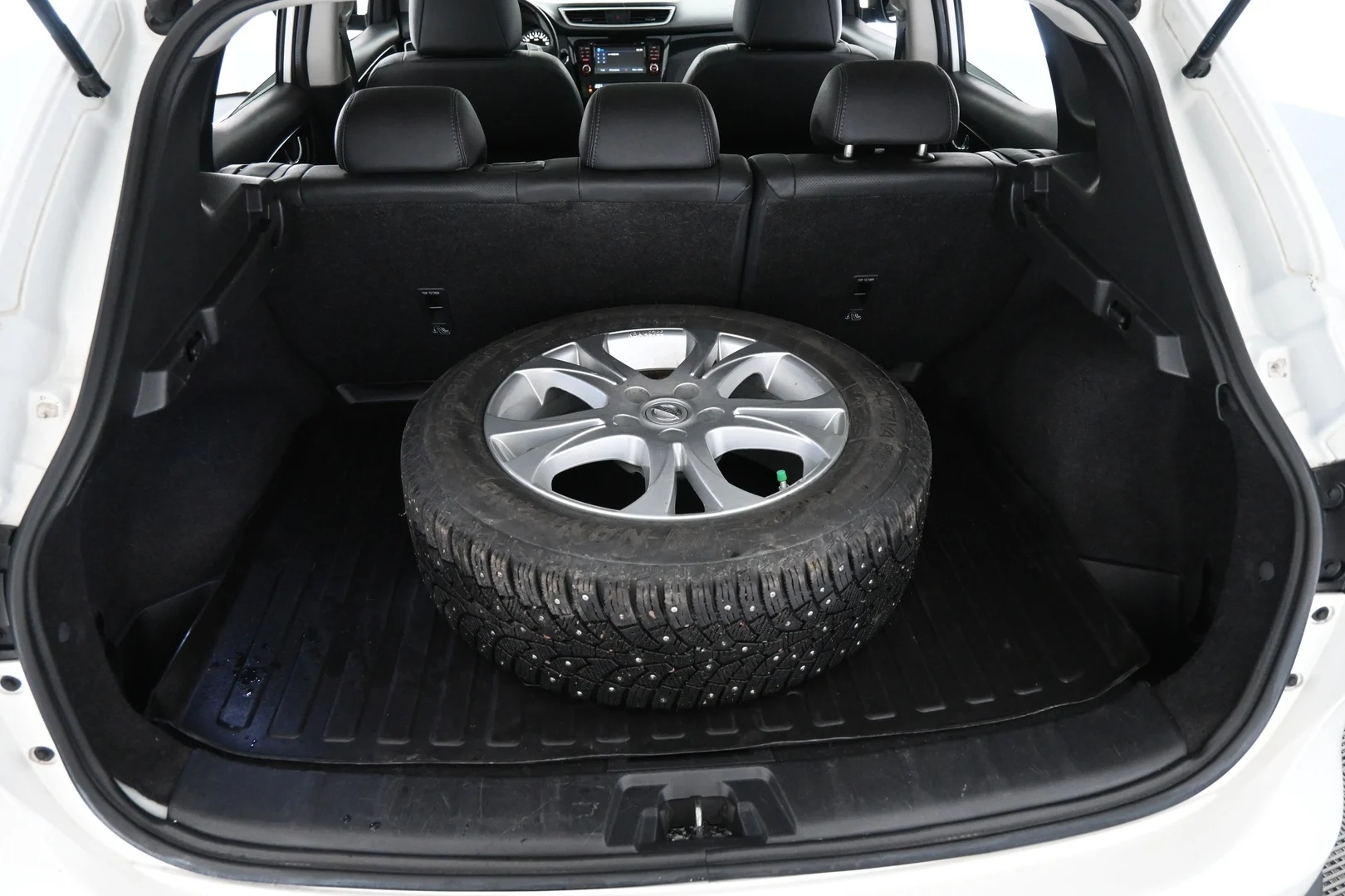 Car Image - 1MGIC0FVSPmGS2zkKDiKN2