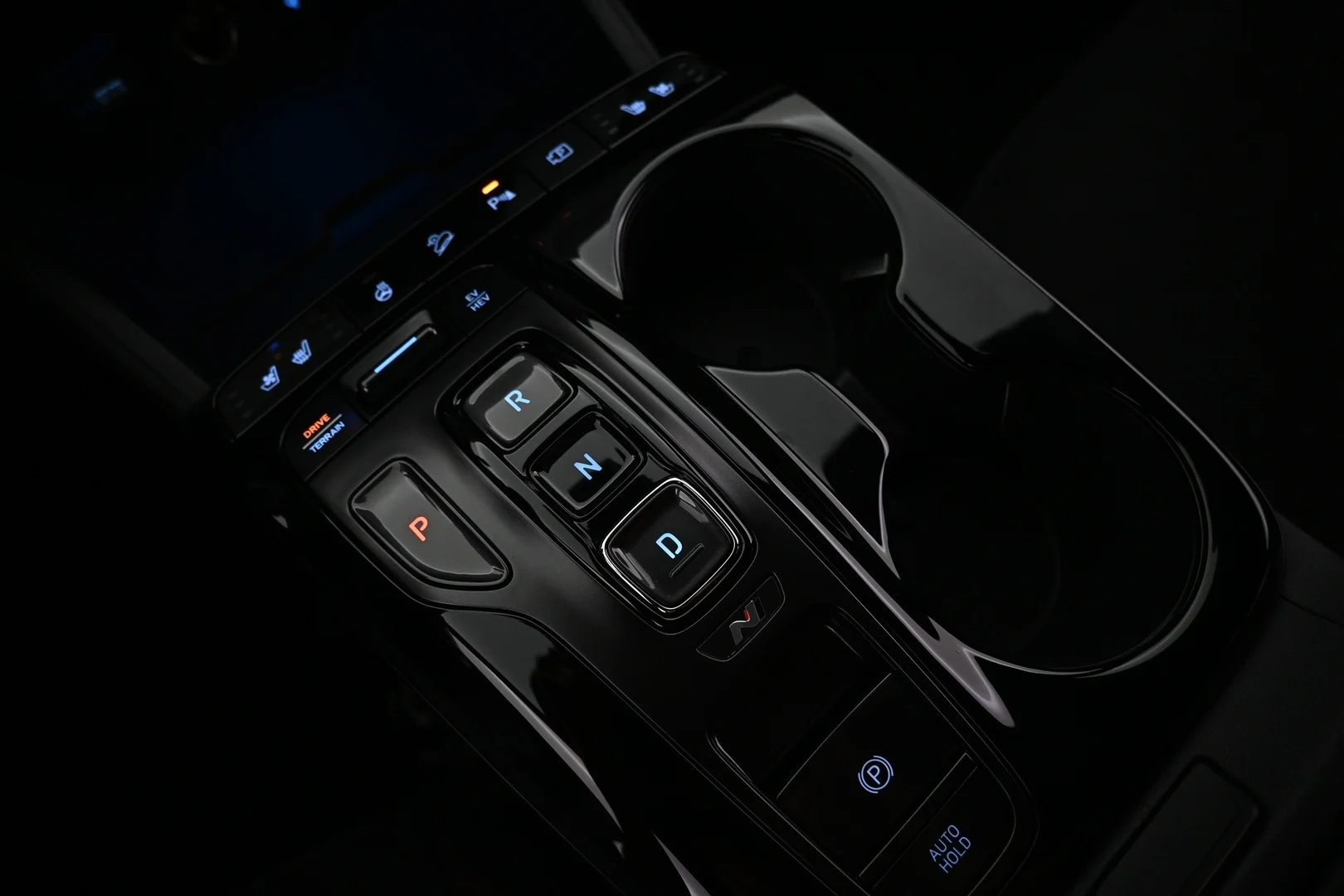 Car Image - 3Y99NZvMAiwFaP2Nu6FVl9