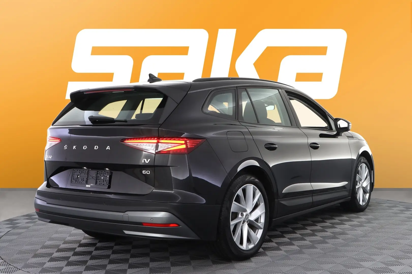 Car Image - 72OIXaNlhvexQblyhyBM9r