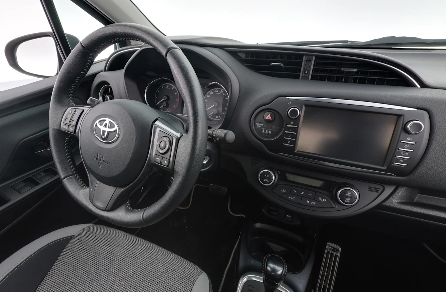 Car Image - 6MUoo0UofYC7e4LaxioKNa