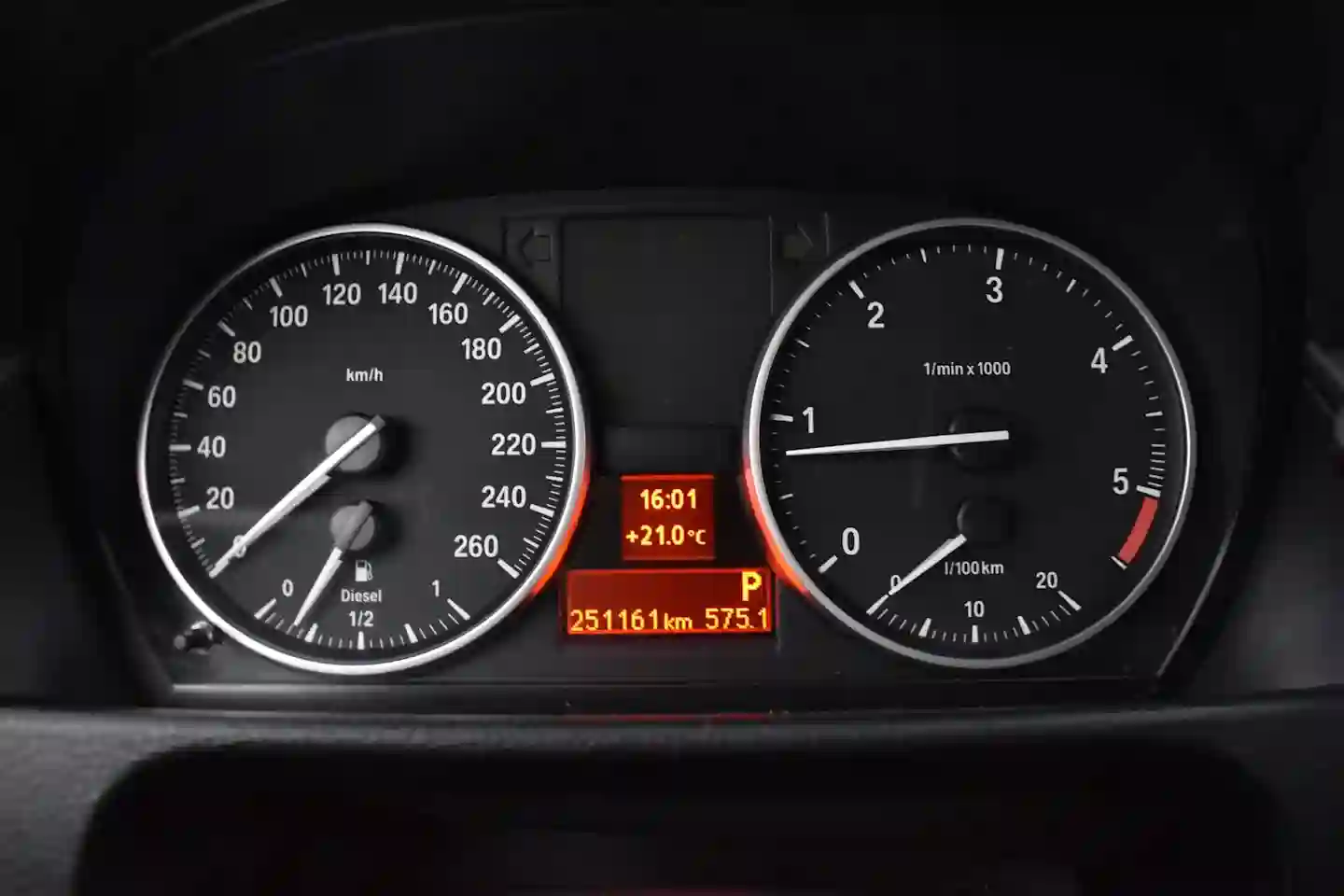 Car Image - 4nBsqiNdIBJt220qY41Tkh