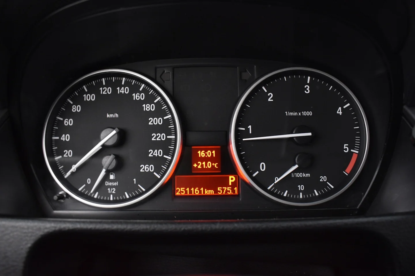 Car Image - 4nBsqiNdIBJt220qY41Tkh