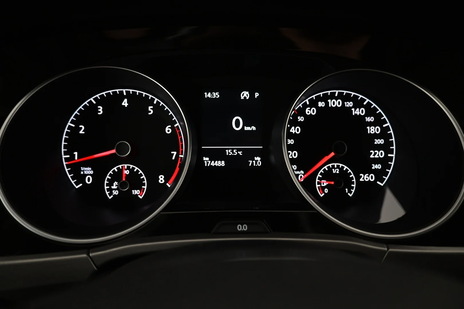 Car Image - F5poQUSEswpSnPRXb5A0i