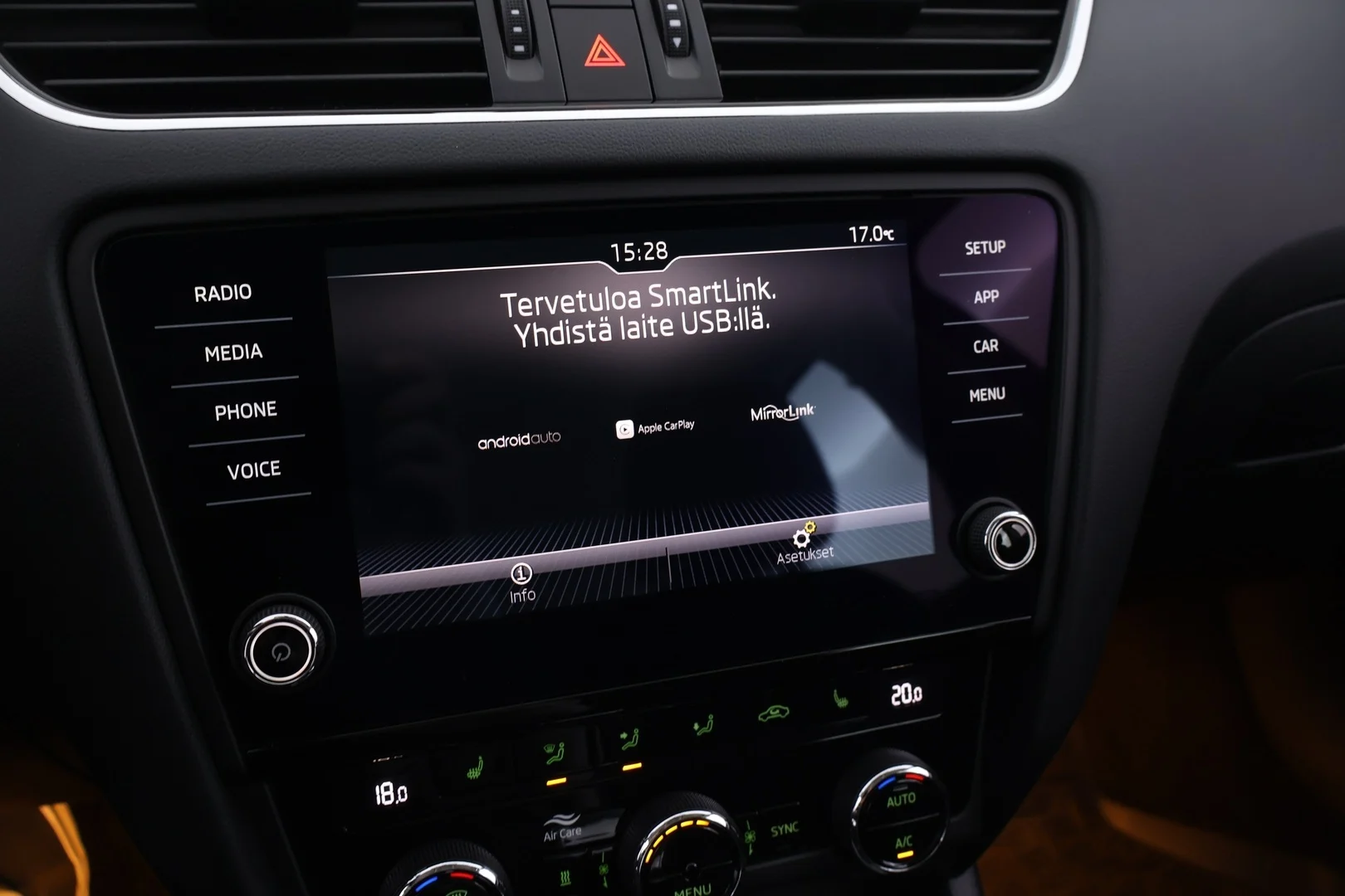 Car Image - 4mv3Q1yeTFqBVsqpX577kL
