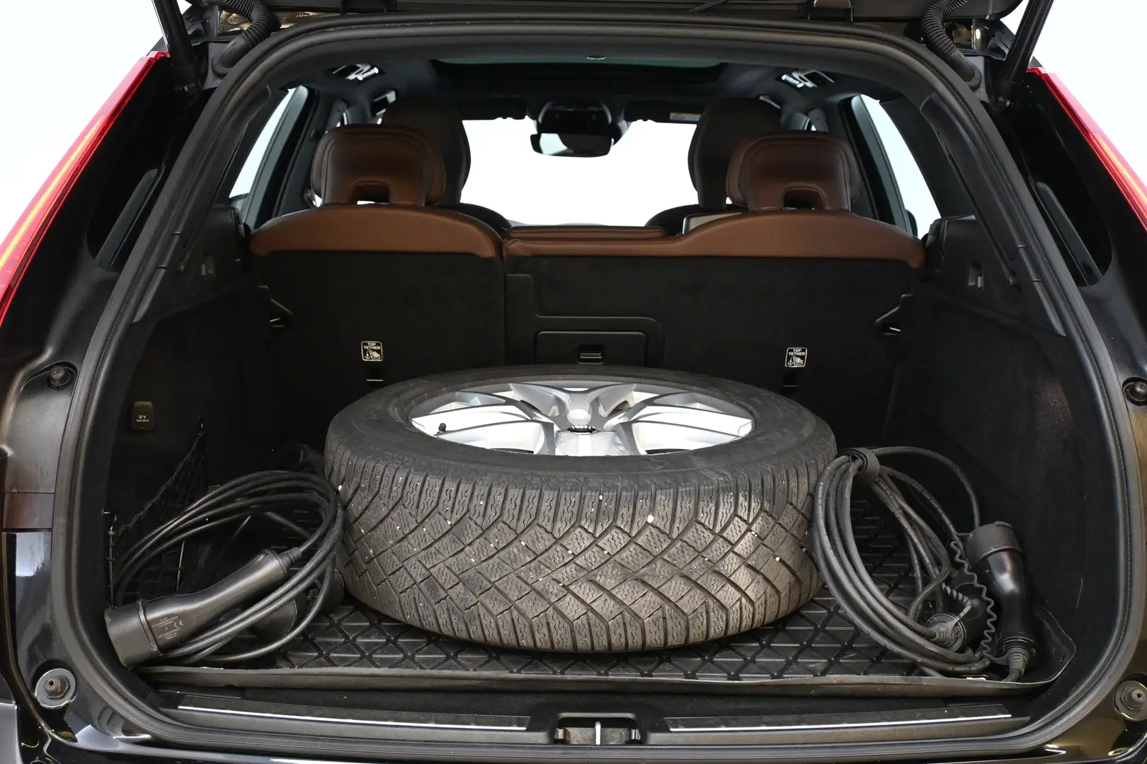 Car Image - 1MlQn8DsFCXD1x4hMzlZZk