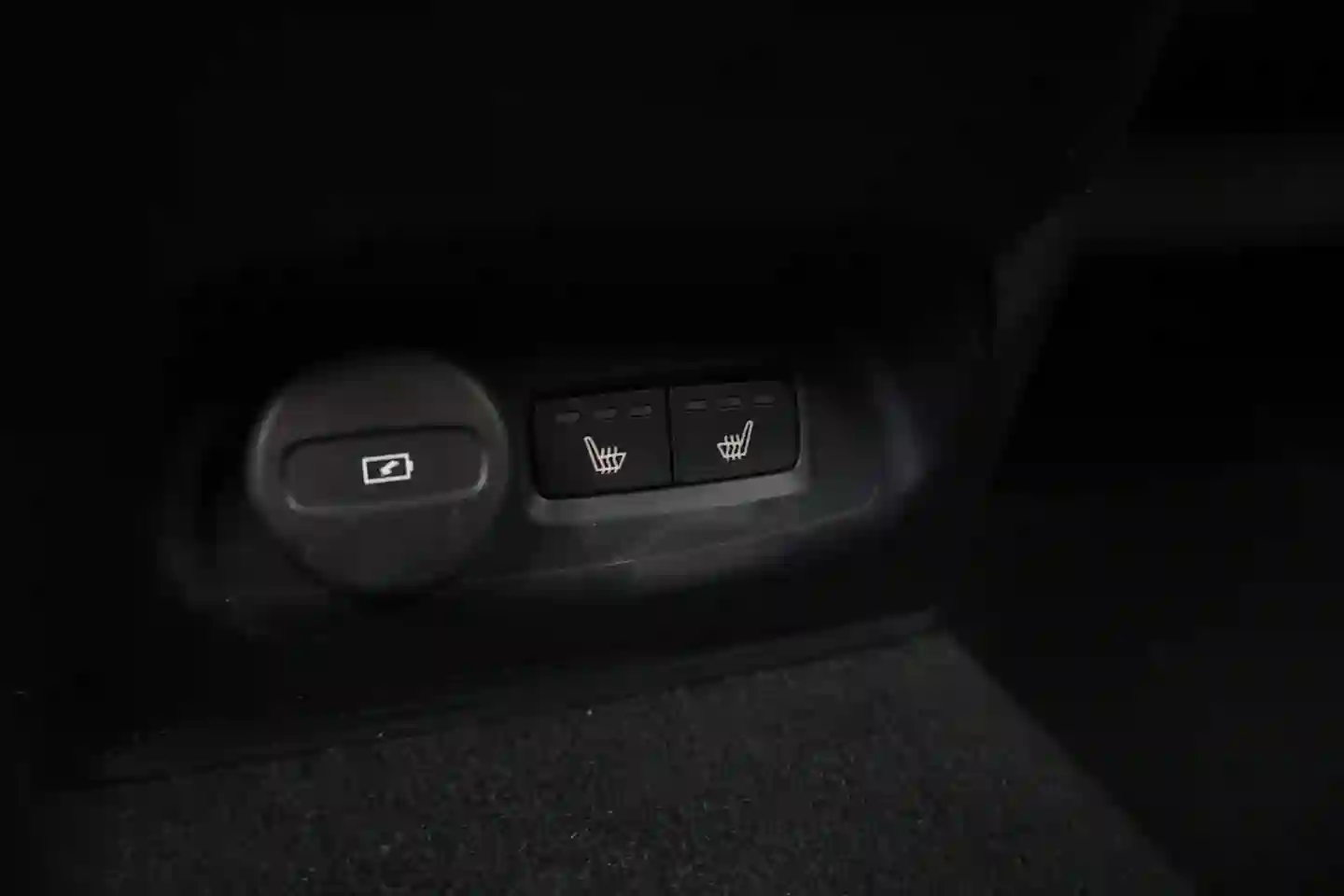 Car Image - 1Jl4fTrmf6NI4ivD1R4hx3