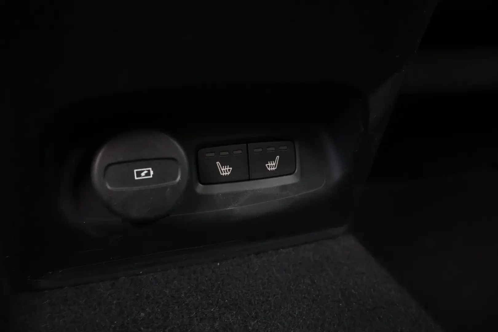 Car Image - 1Jl4fTrmf6NI4ivD1R4hx3