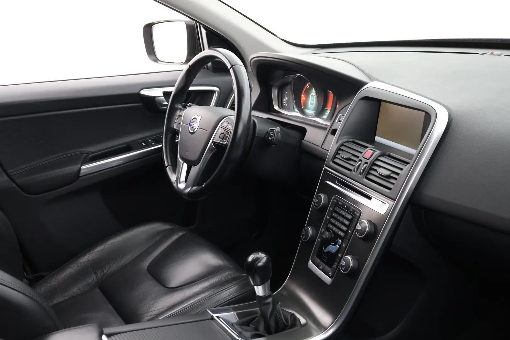 Car Image - 1nrhRW8RndTgpIP060AfcG