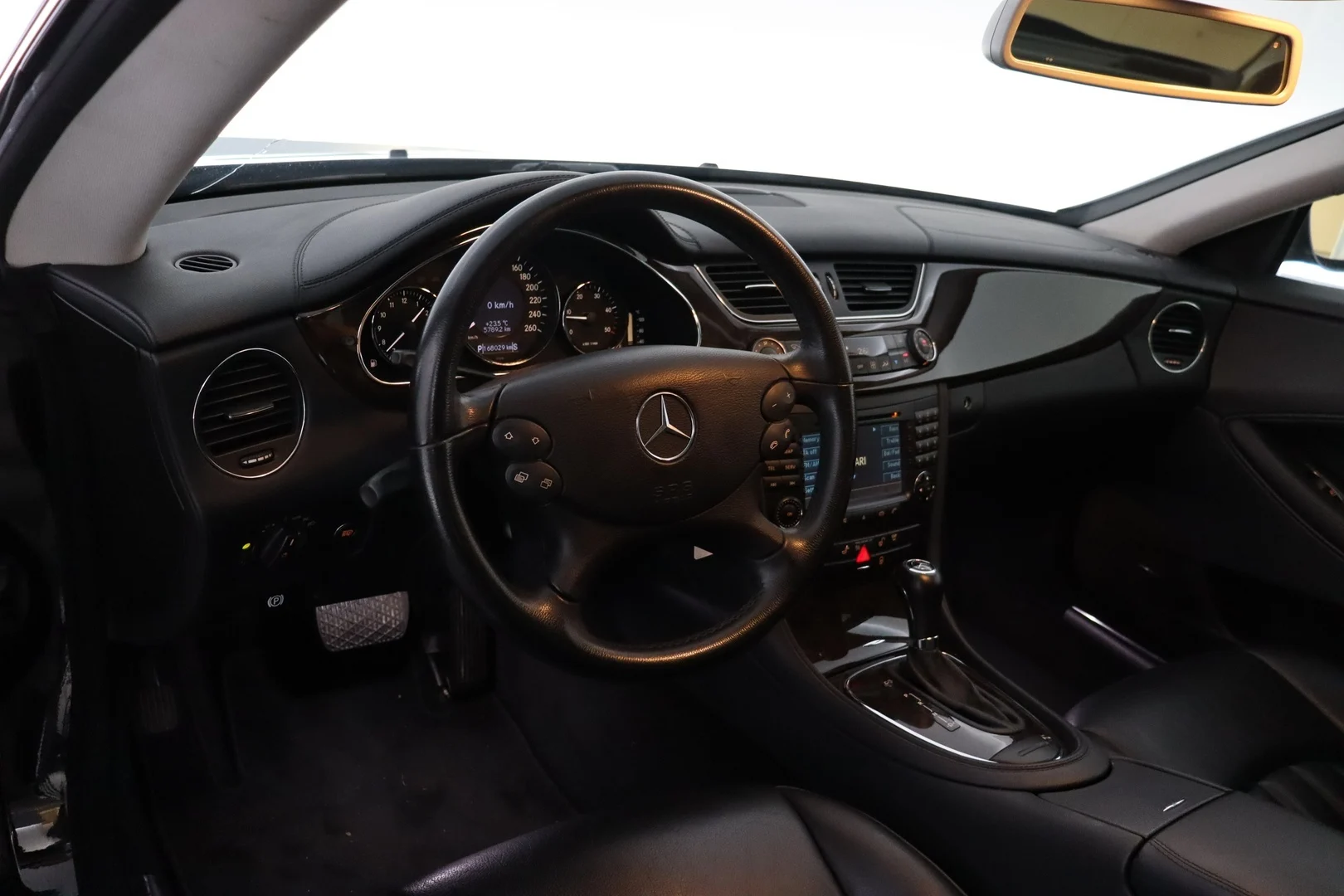 Car Image - 2K2PFJF0axmdAznzsYCeh0
