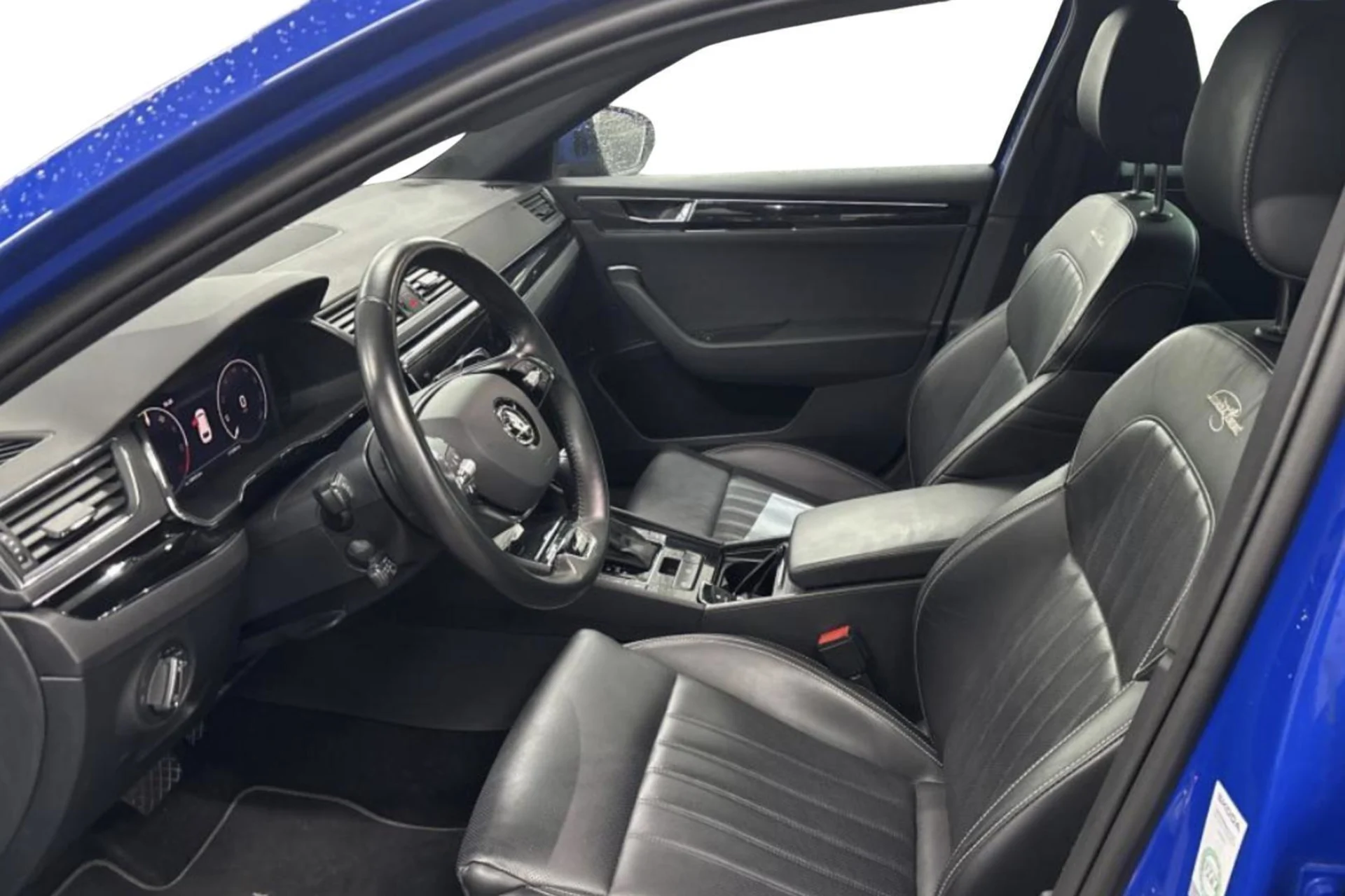 Car Image - 60eoBDWzKpUTtu5Ht4UYJm