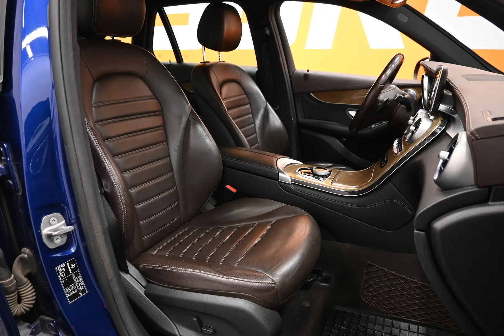 Car Image - 2DMkeLTdH8i7n6PJ8kq7vE