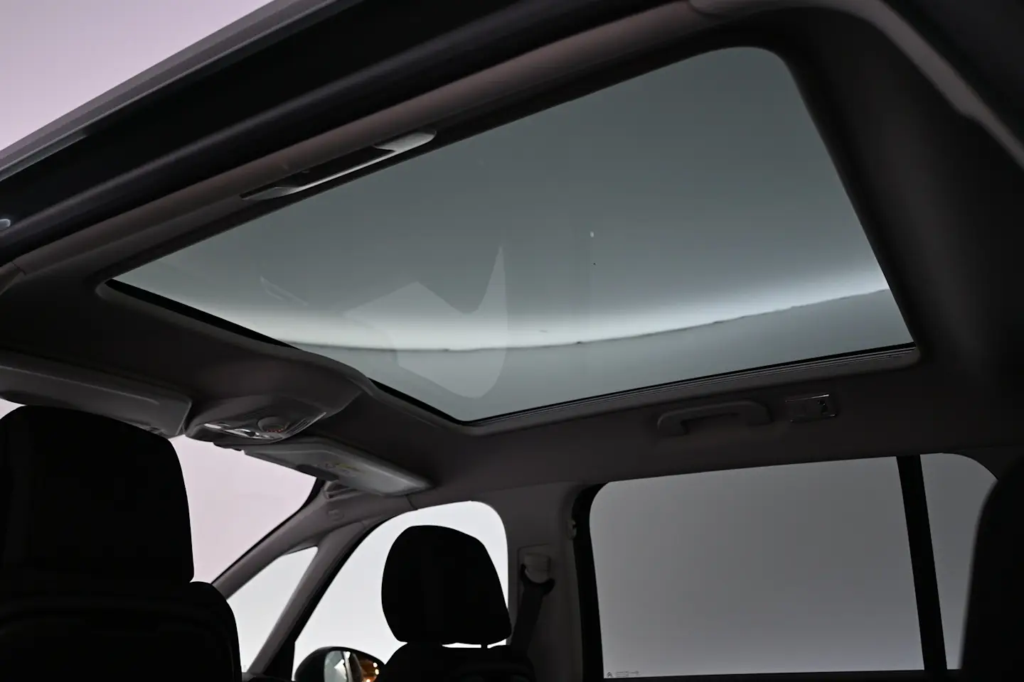 Car Image - 3KWfu8FqugNoJBr93MD7kJ